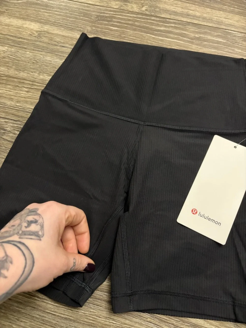 NWT Lululemon Align Ribbed High-Rise Short 6” (Black) Size 4 - Picture 5 of 7